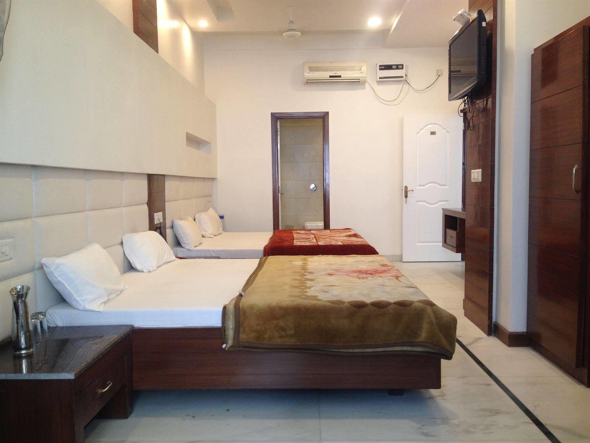 Hotel Namaskar Amritsar Eksteriør bilde